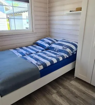 Apartamentowe Morska Zatoka * דומבקי